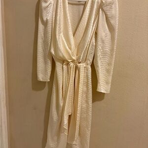 Vintage Argenti Elegant Cream Wrap Dress Robe Animal Print